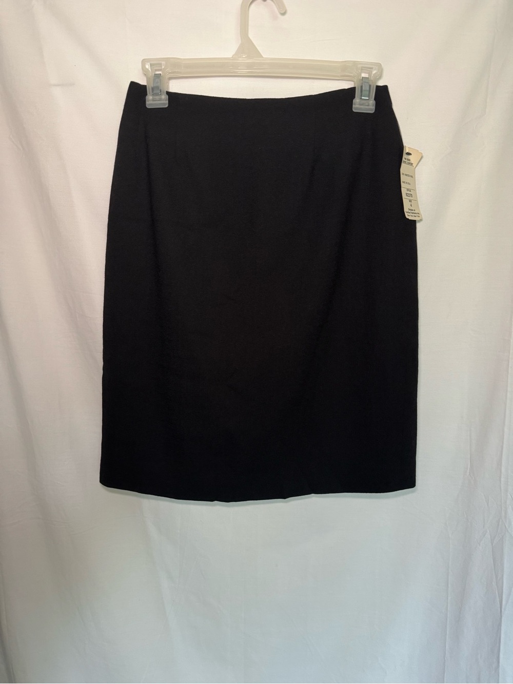 Vintage Tailored by Harlan 100% Worsted Wool Pencil Skirt‎ Black NWT Size 4